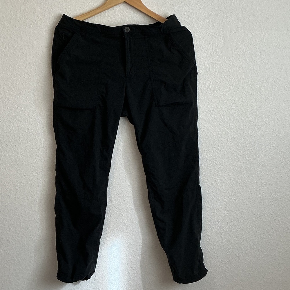 REI Women's Black Cargo Pants